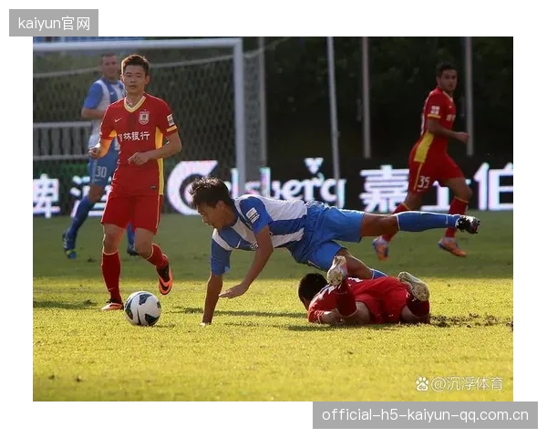 打到裁判都看不下去——体育比赛中的极致瞬间与深层思考